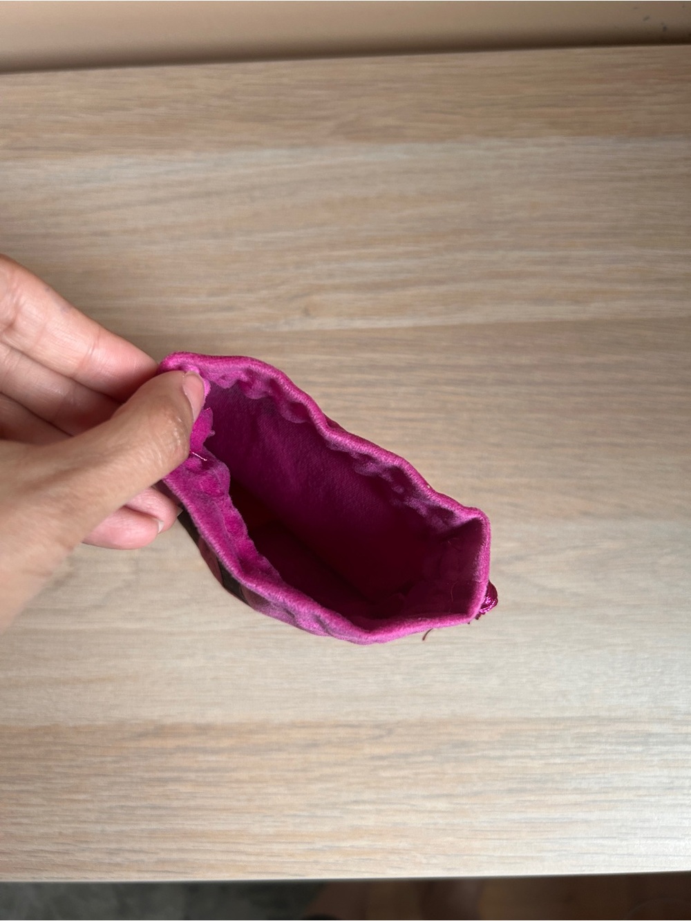 Pink Velvet Drawstring Tarot Pouch - Picture 4 of 4